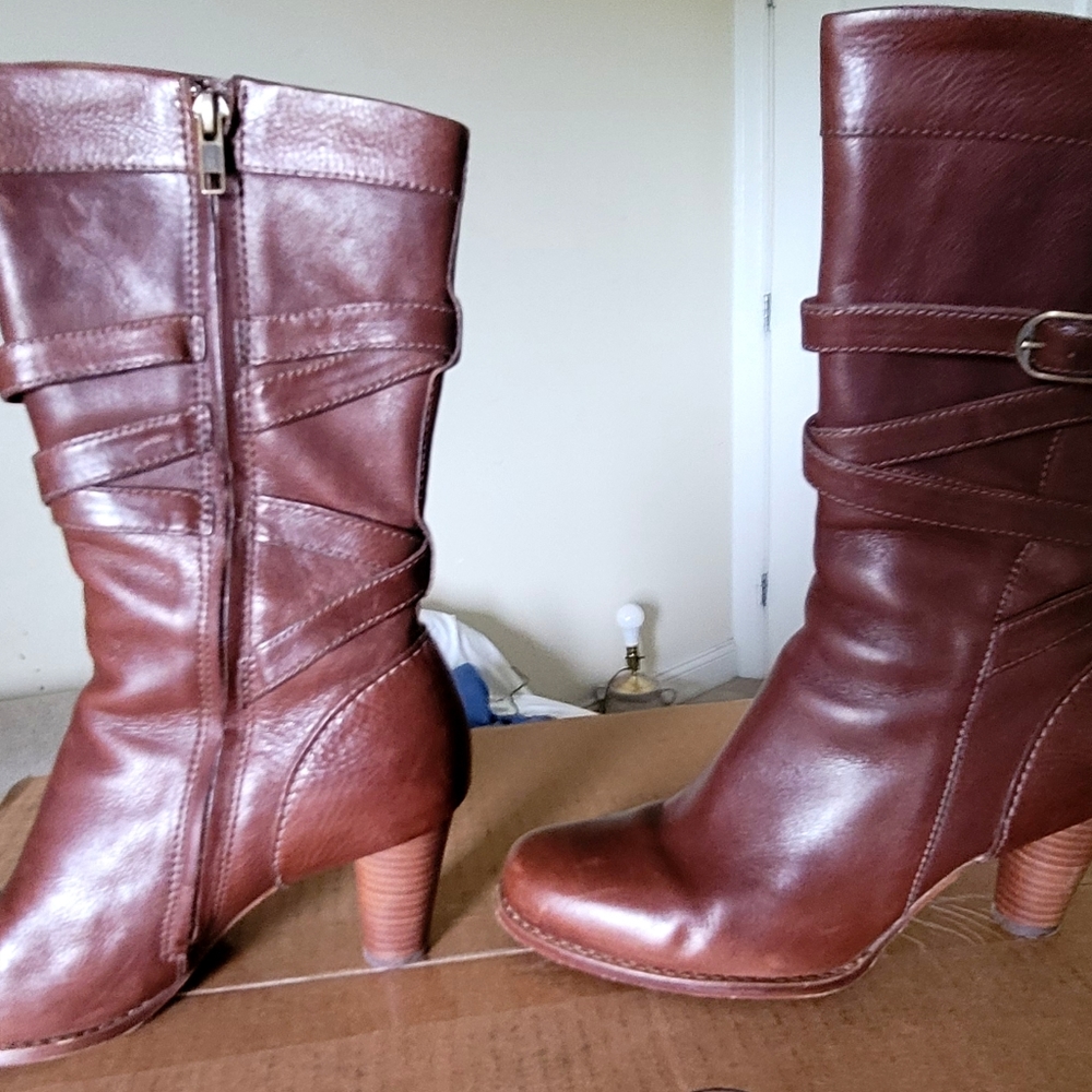 UGG 5454 Caroline women's mid calf leather boots